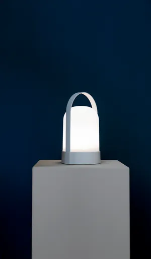 LED-Akkutischleuchte