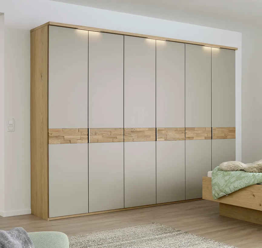 Drehtürenschrank 6-trg. hauptaufnahme