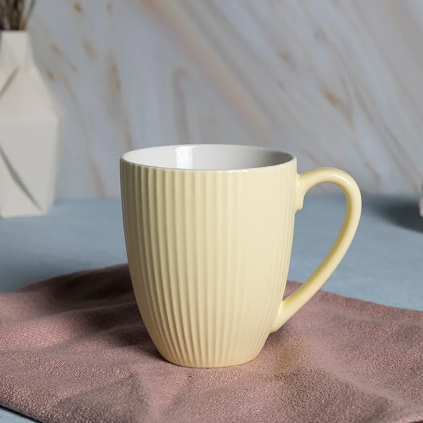 Becher "Alex" 350 ml gelb milieu