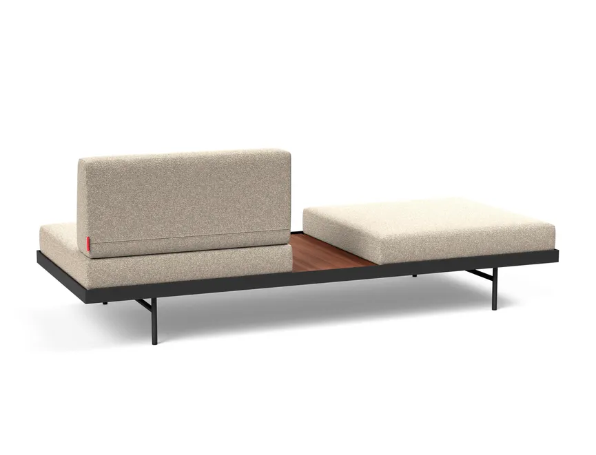 Sofa mit Walnusstisch detail