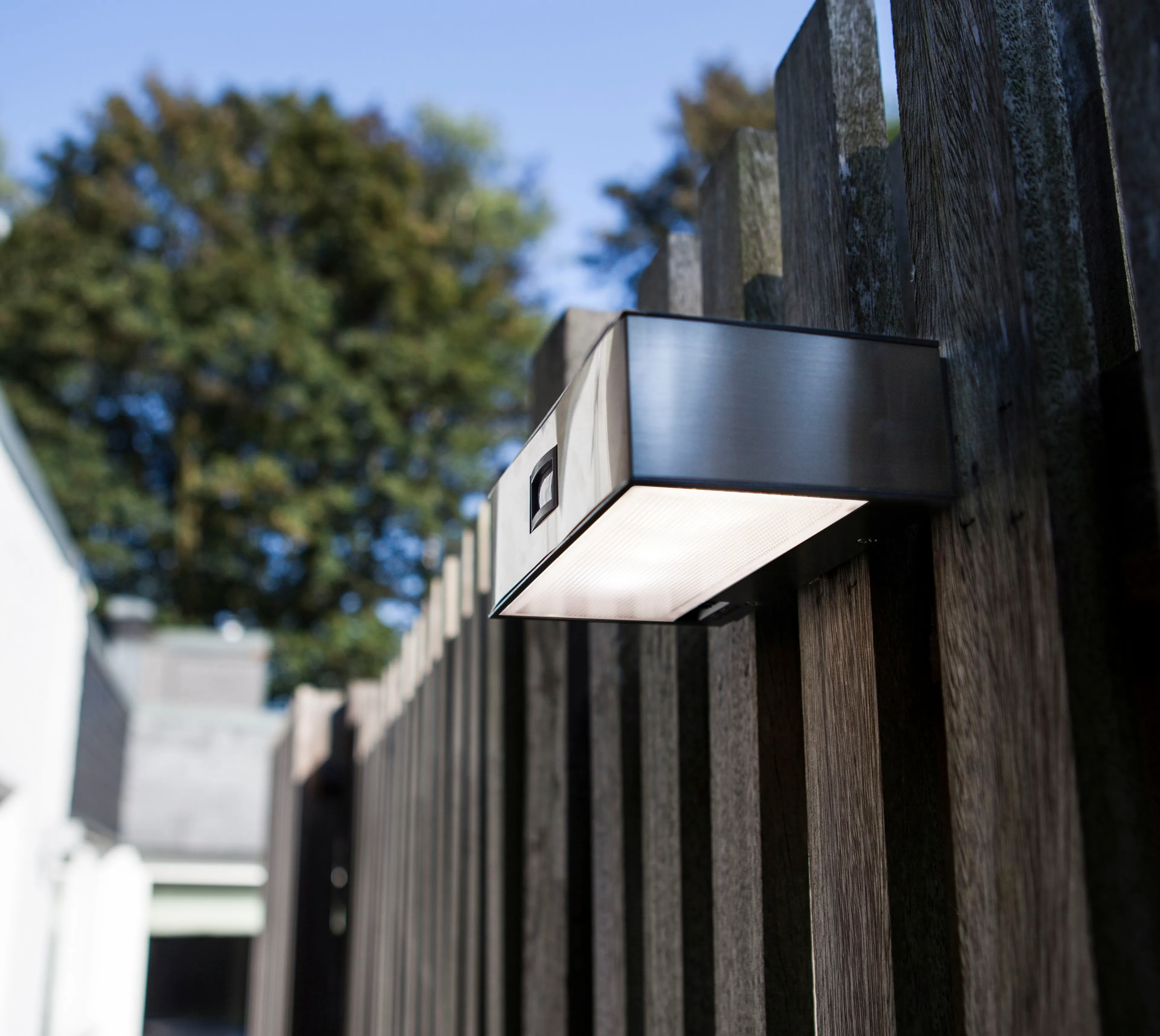 Solar-Außenwandleuchte Brick