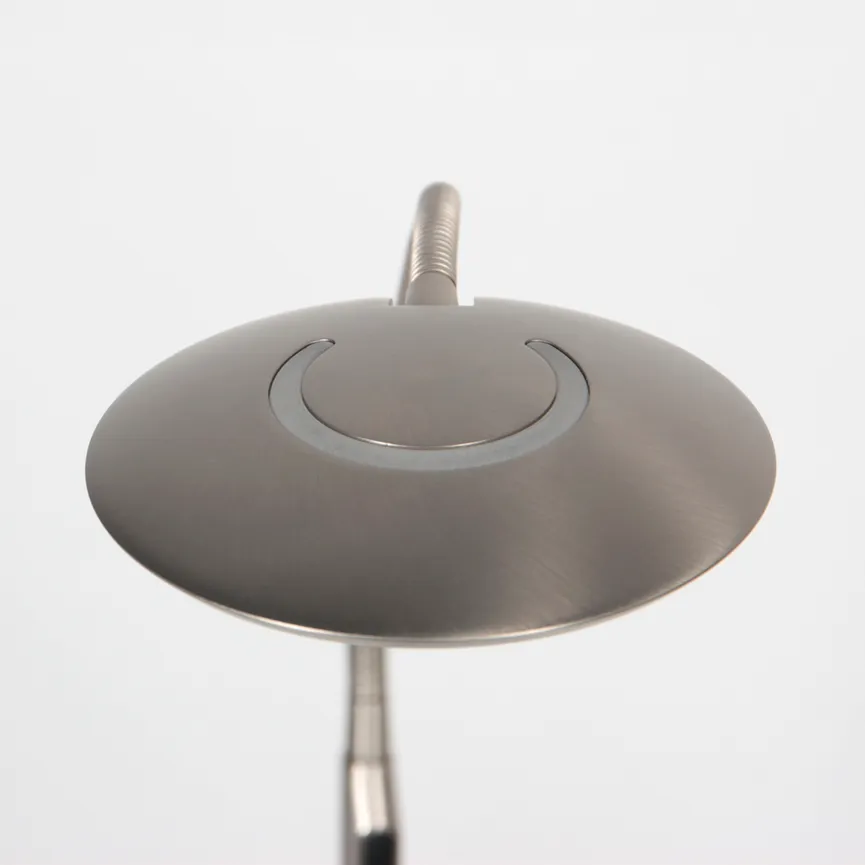 LED-Stehleseleuchte "Zenith2" detail