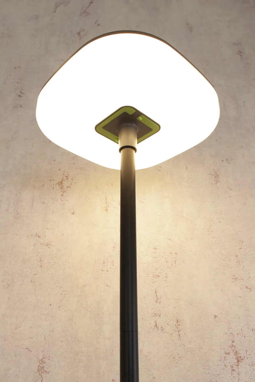 Akku-Stehleuchte "Solara" detail