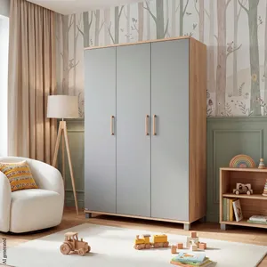 Kleiderschrank