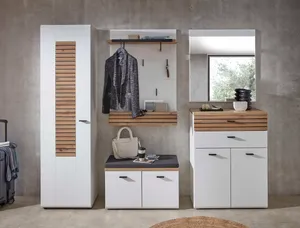 Garderobenschrank