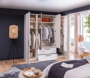 Kleiderschrank