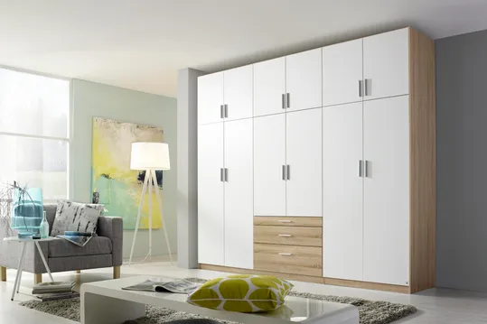 Kleiderschrank