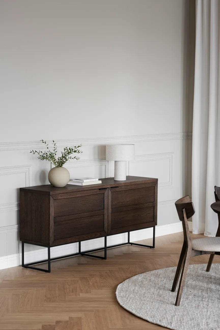 Sideboard milieu