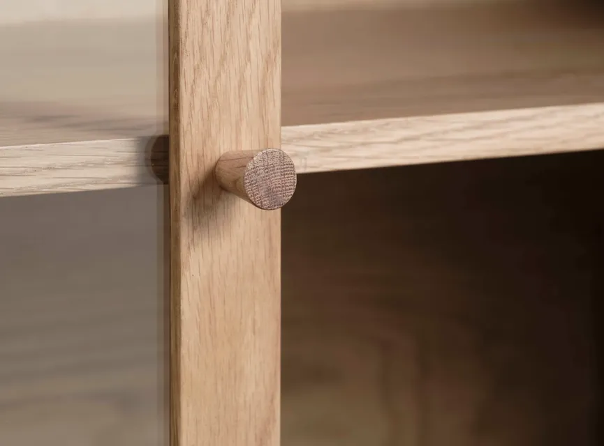 Vitrine detail