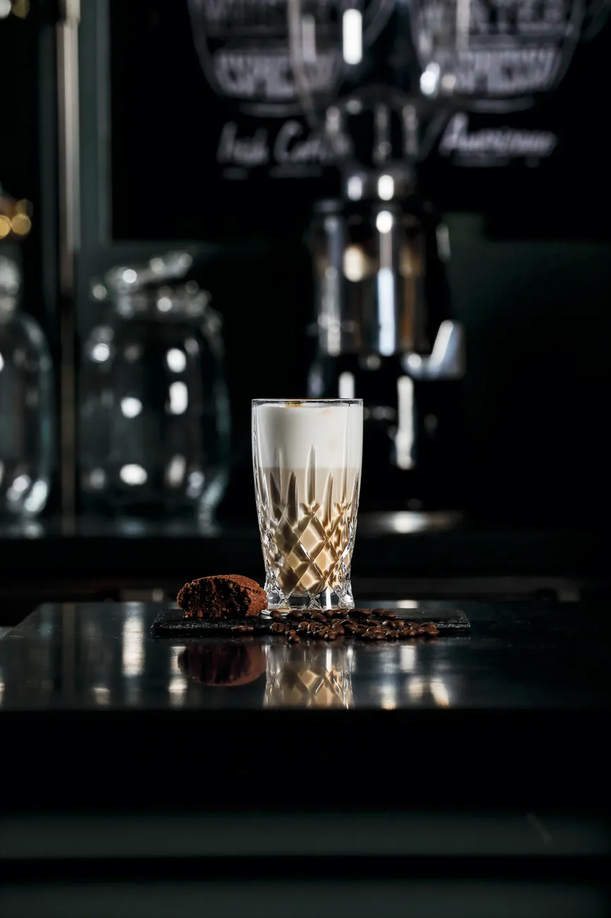 Latte-Macchiato-Becher milieu