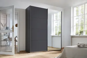 Schwebetürenschrank
