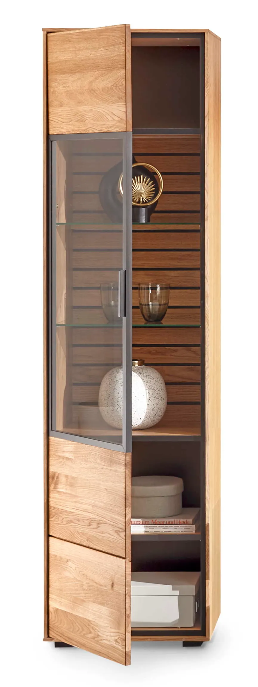 Vitrine detail