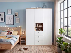 Kleiderschrank