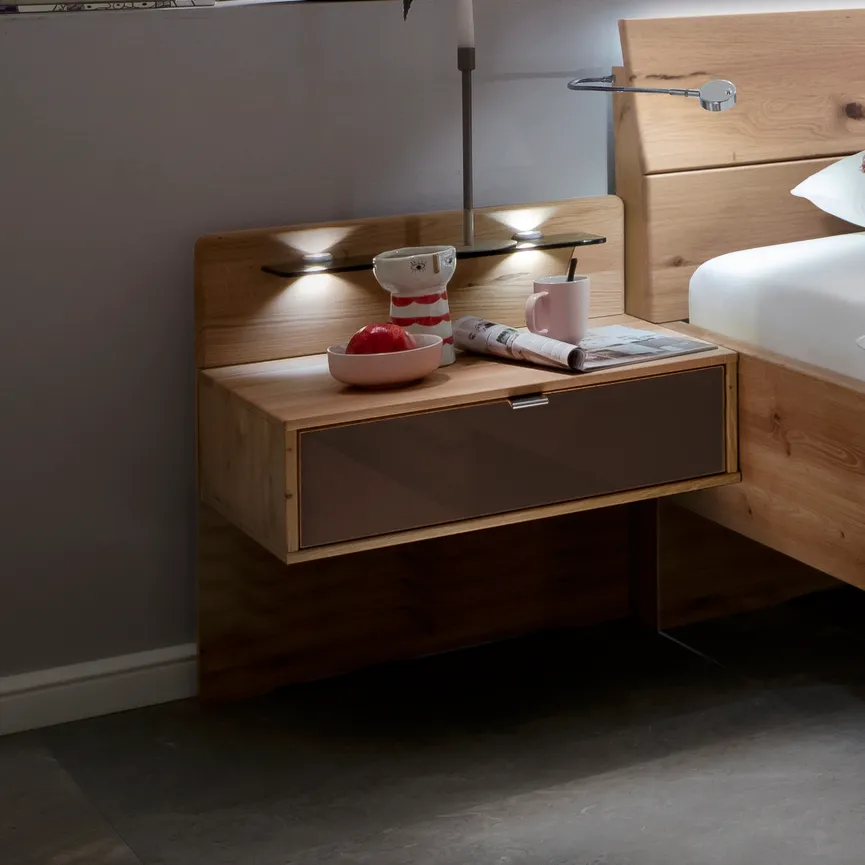 Nachttisch, Stück hauptaufnahme