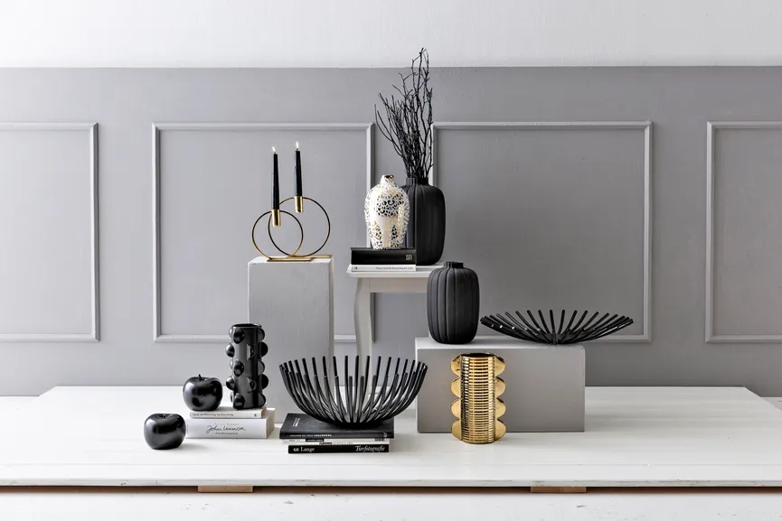 Vase schwarz milieu
