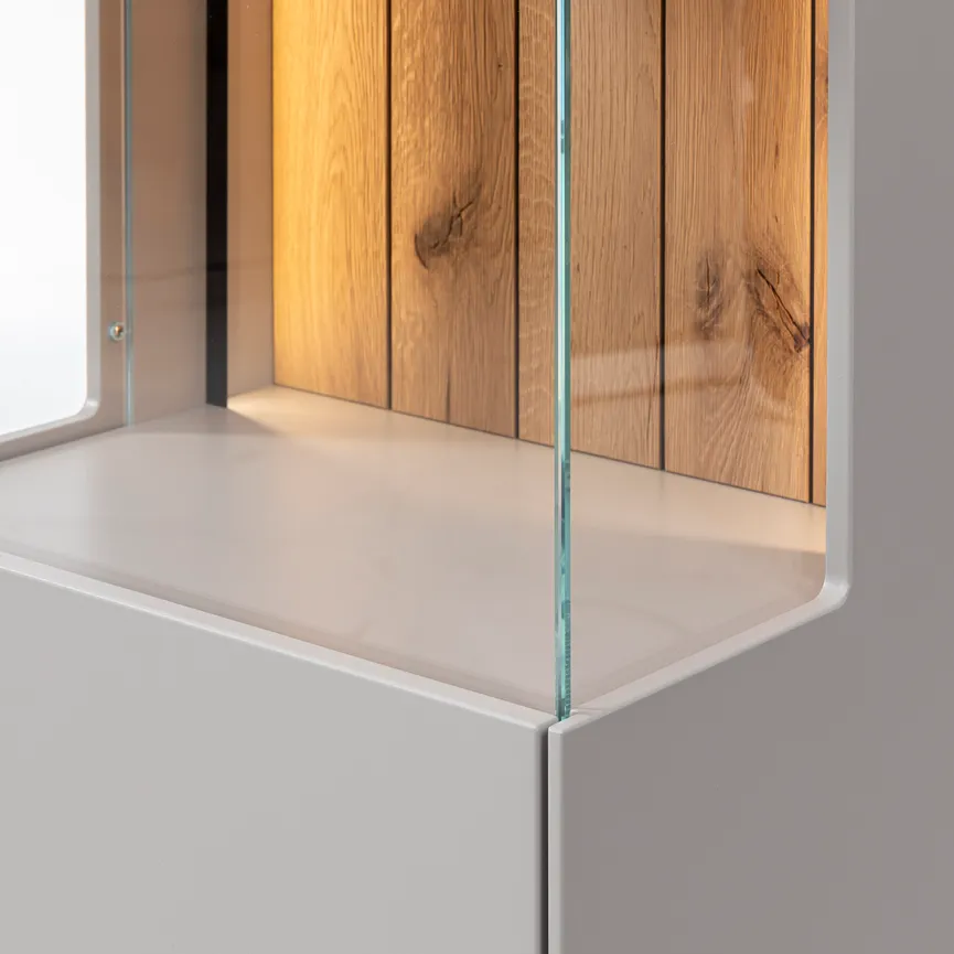 Vitrine rechts detail