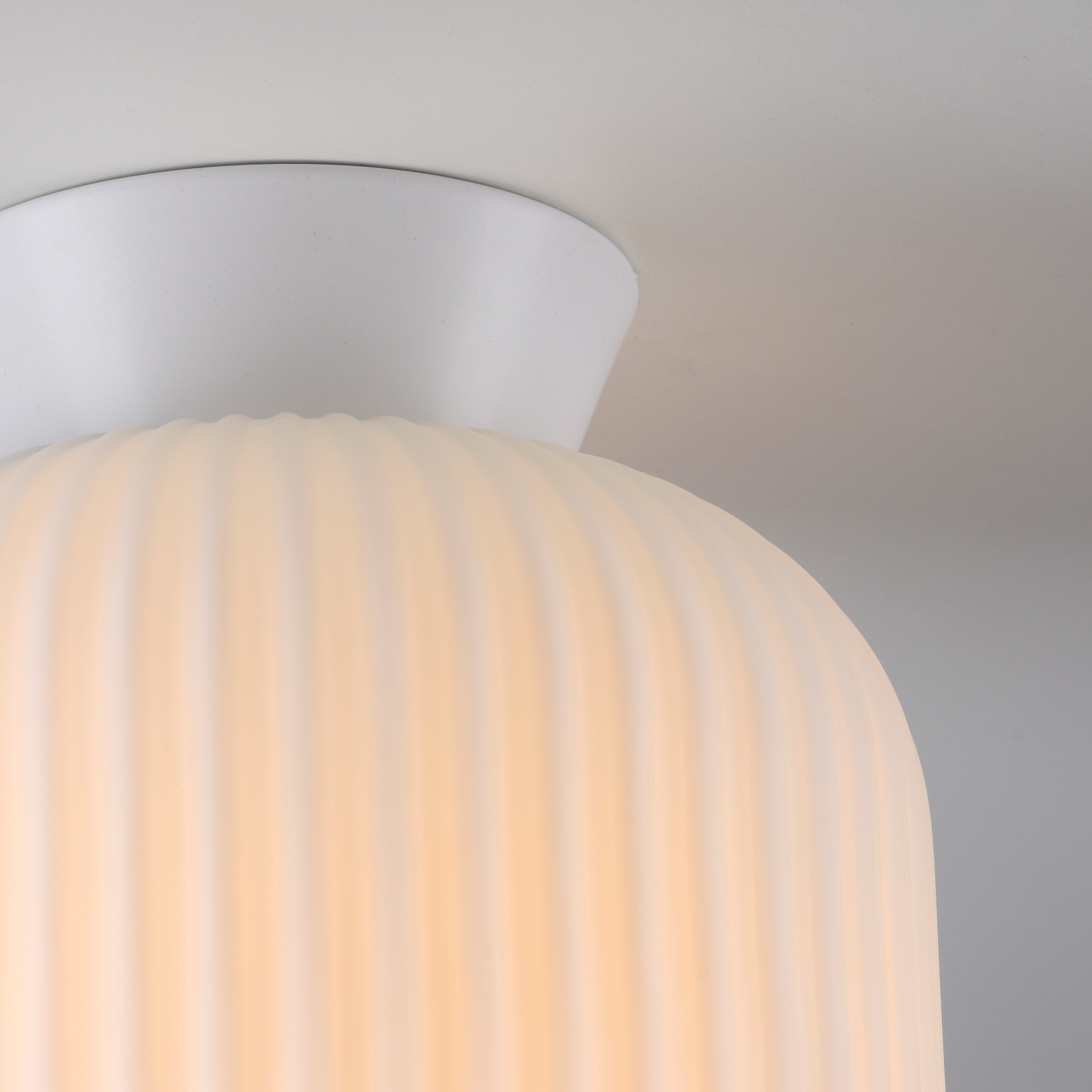 Wand-u.Deckenleuchte "NAMI" detail