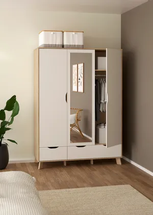 Kleiderschrank