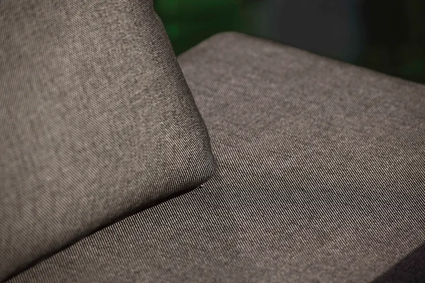 Dining Bank/Liege detail