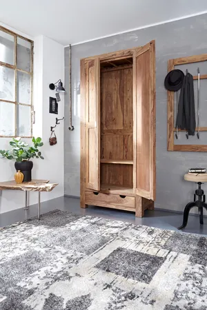 Garderobenschrank