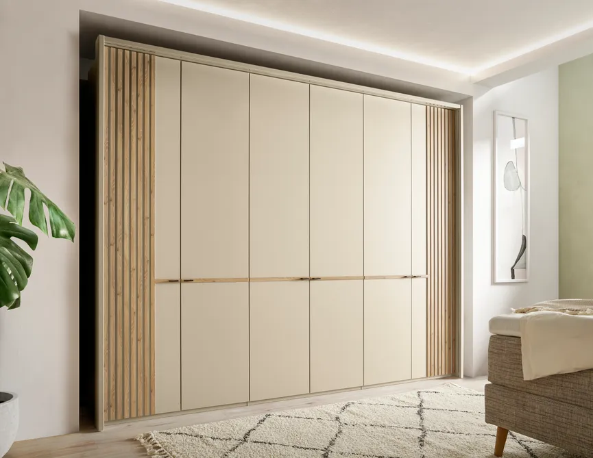 Drehtürenschrank 6-trg. hauptaufnahme