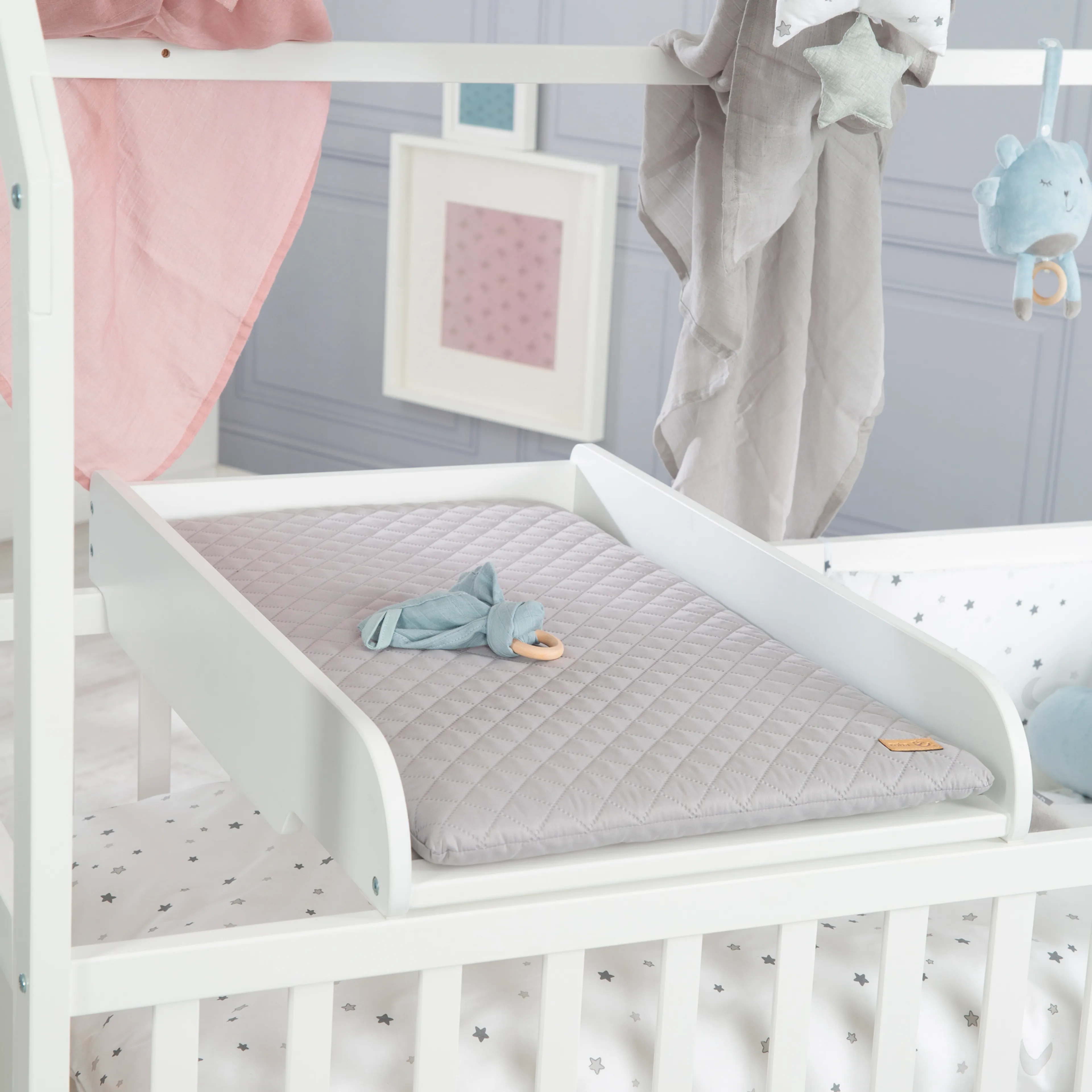 Hausbett Wickelplatte