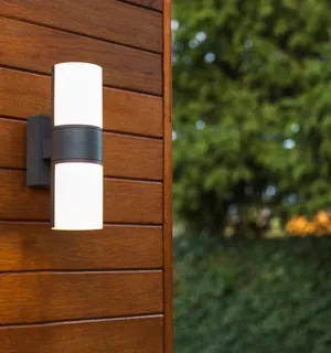 LED-Außenwandleuchte