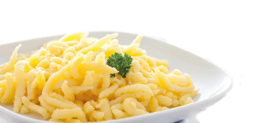 Spätzlelöffel mit Schaber detail