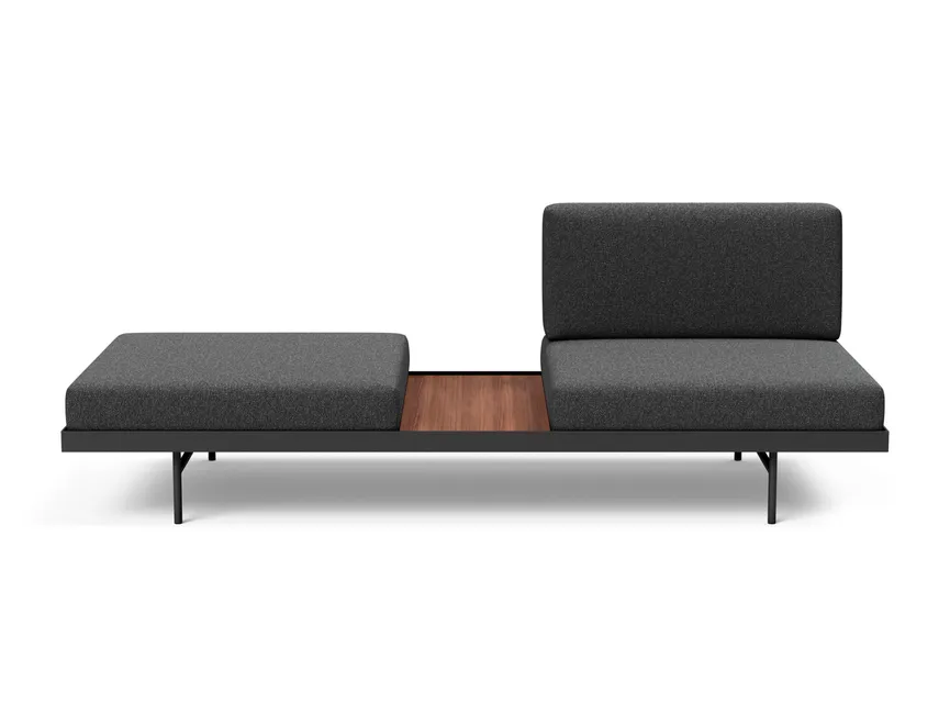 Sofa mit Walnusstisch detail