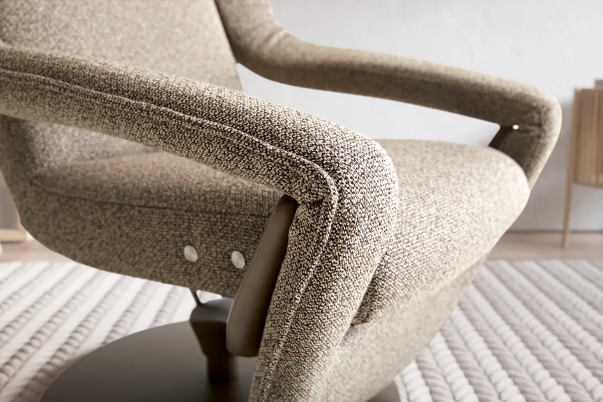 Sessel Yoko-1 DT bronziert detail