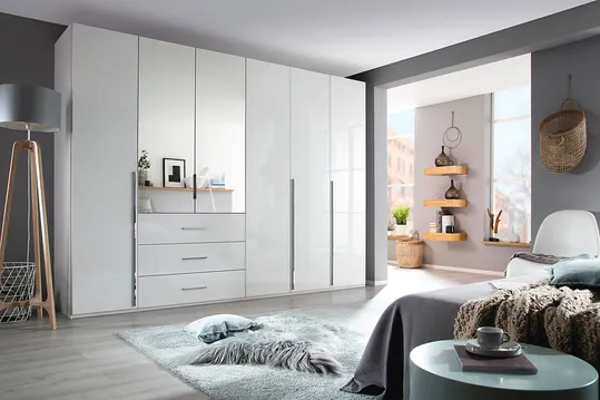Kleiderschrank