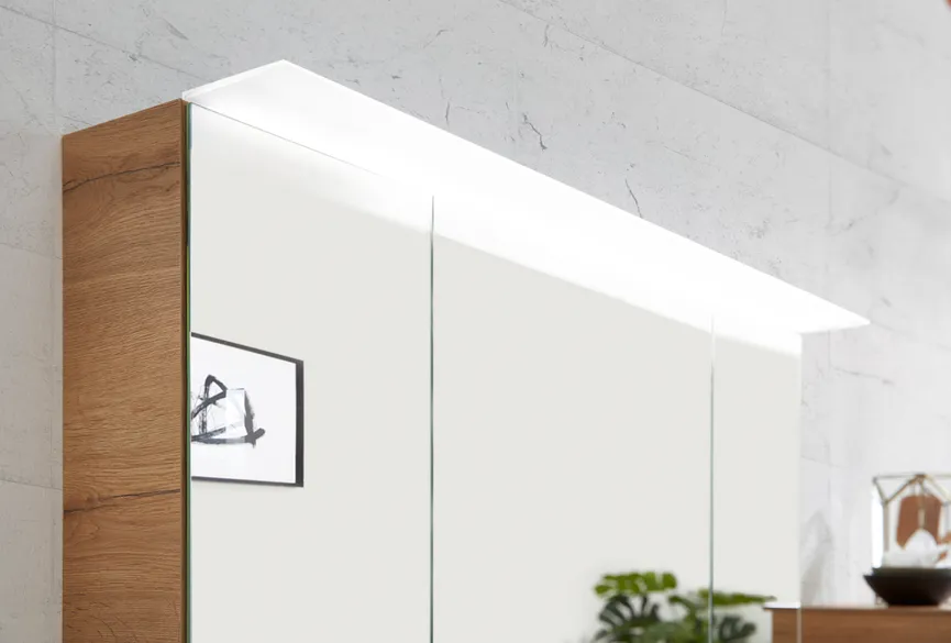 *Spiegelschrank detail