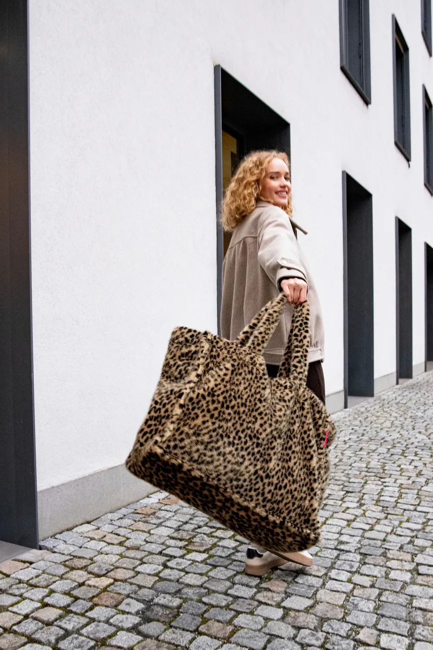 Softshopper "leo fake fur" milieu