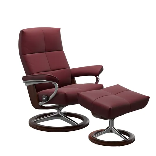 Sessel mit Hocker