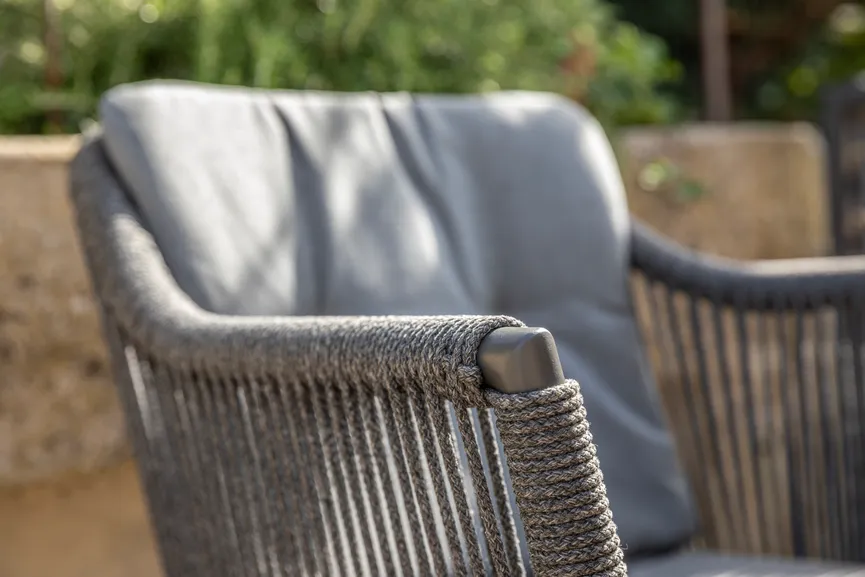 Stuhl stapelbar detail