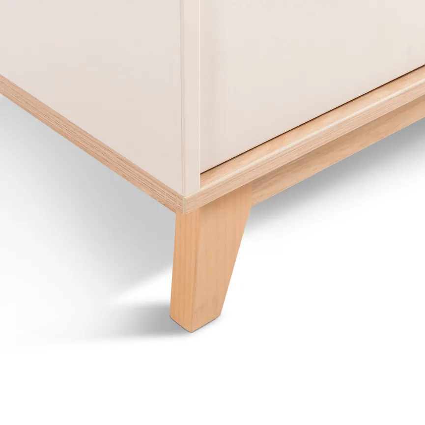 Kleiderschrank 3-trg. detail