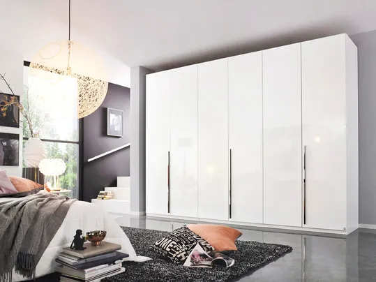 Kleiderschrank 