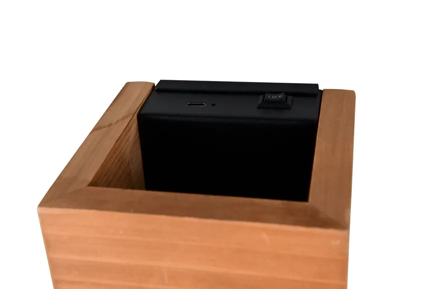 Akku-Wandleuchte "Pitt" detail