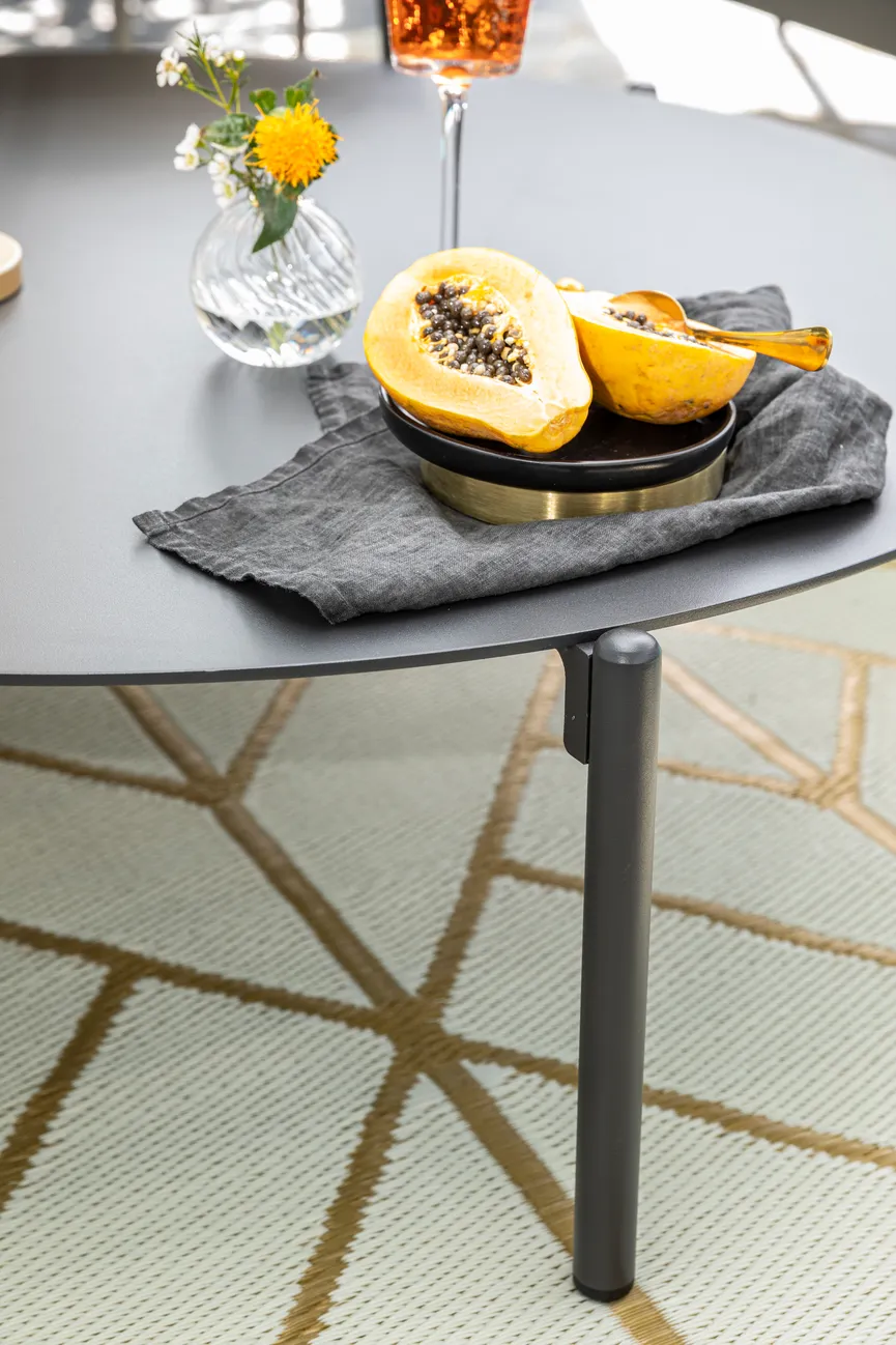 ** Couchtisch zu Daybed detail