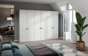 Kleiderschrank