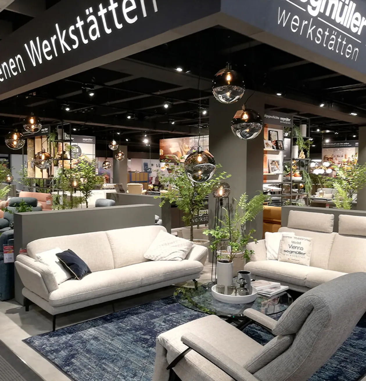 Ausstellung Sofa im Einrichtungshaus