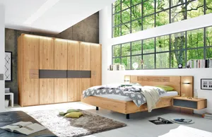 Kleiderschrank
