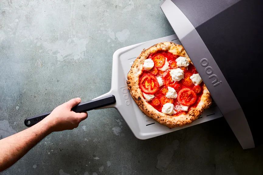 12 Pizzaschieber perforie detail