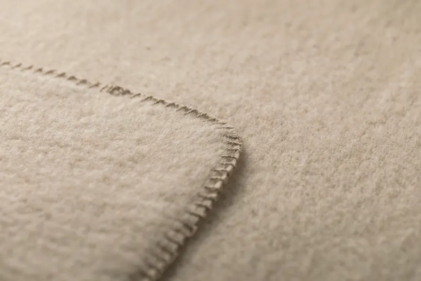 Wolldecke Merano "uni" detail