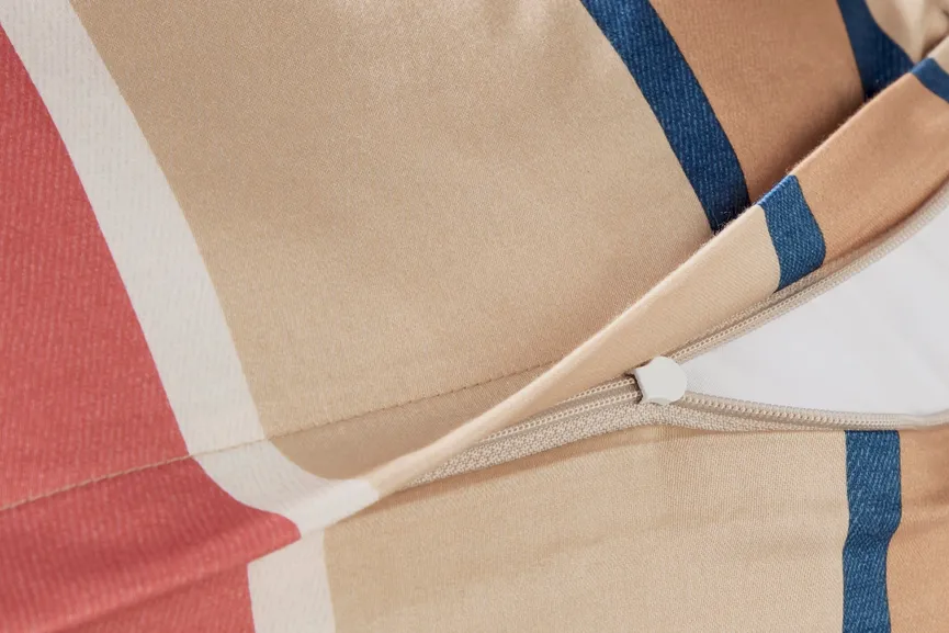 Satin-Bettw.JOOP!Banks 135x200 detail