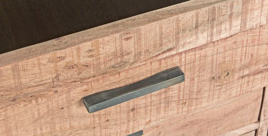 Vitrine detail