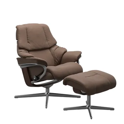Sessel mit Hocker