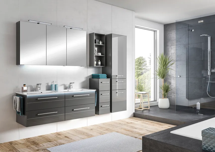 *Highboard milieu