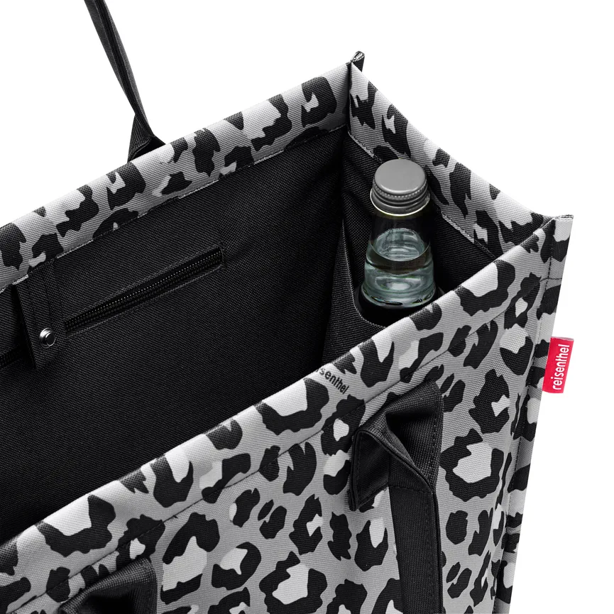 Daily Shopper "leo nero" detail