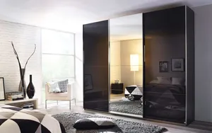 Schwebetürenschrank